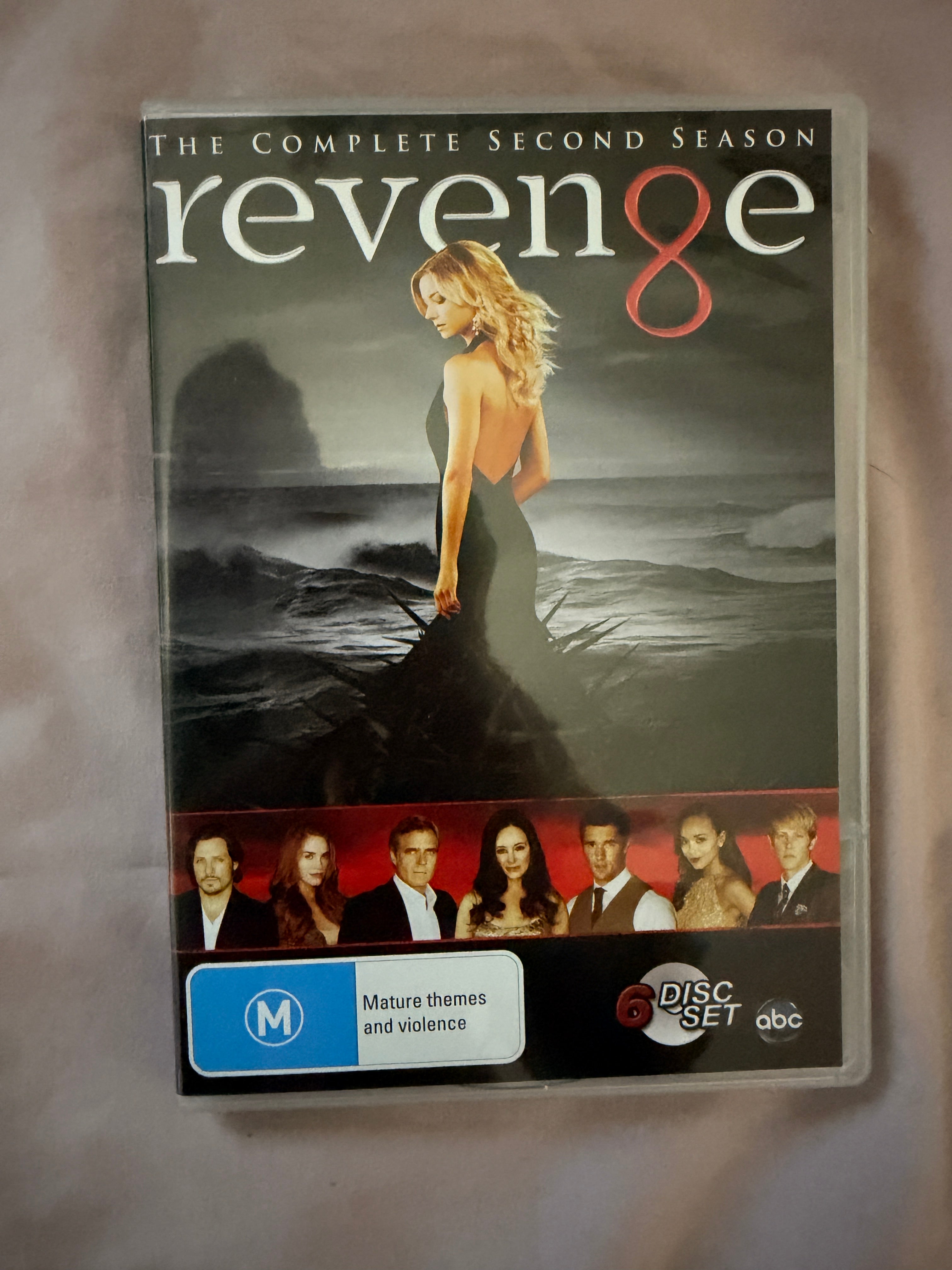Revenge: The Complete Second Season (6-Disc DVD Box Set)